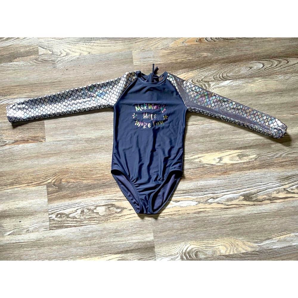 Girl’s long sleeve one piece swimsuit